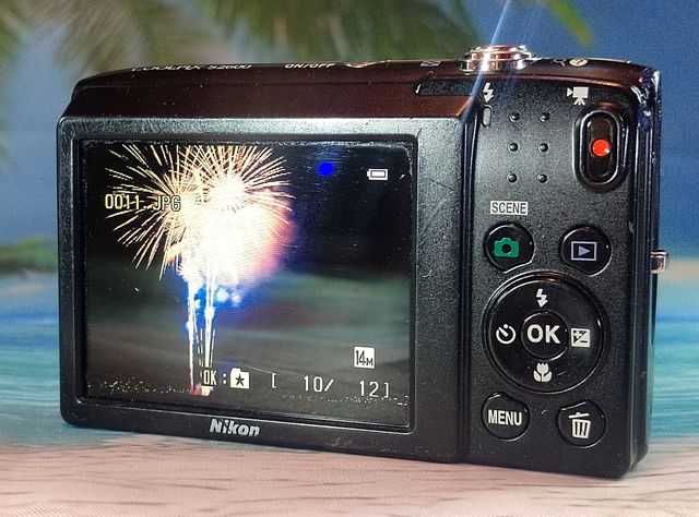 Nikon Coolpix S2600 Purple 1009A