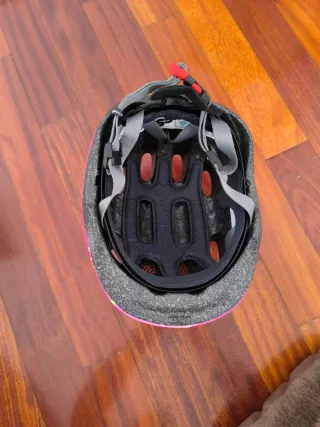 Casco ABUS niña rosa flores