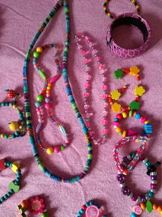 Collezione di collane e bracciali per bambini
