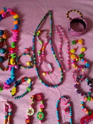 Collezione di collane e bracciali per bambini