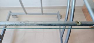 Mesa de cristal con ruedas, de estudiar y decorar