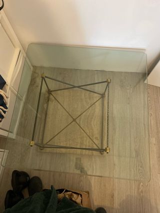 Mesa de centro cristal y metal dorado