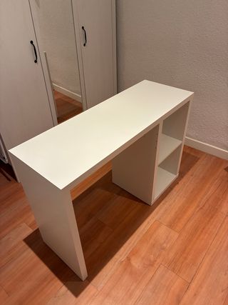 Escritorio KALLAX IKEA montado