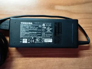 Cargador para portátil Toshiba, modelo PA3516-1AC3