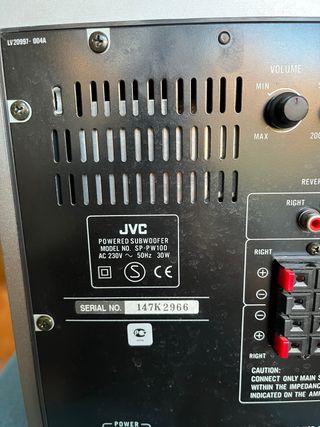 Subwoofer activo JVC