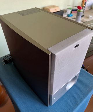 Subwoofer activo JVC