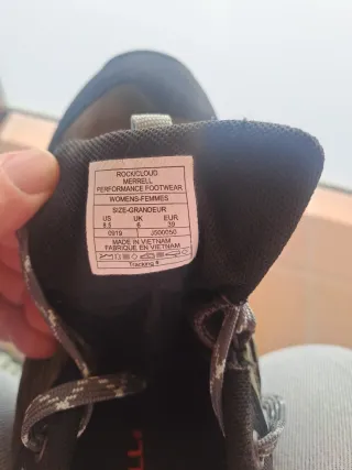 Botas trekking mujer Merrell gris y verde. 1 USO.