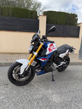 BMW F900R 2024