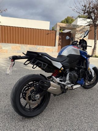 BMW F900R 2024