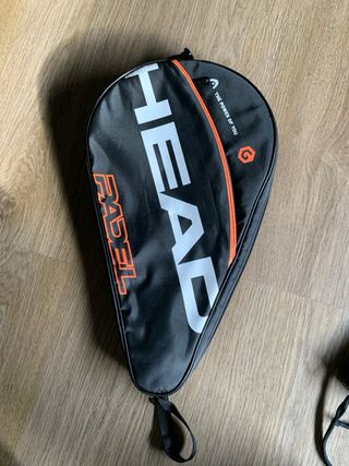 Pala de pádel HEAD model Delta Hybrid con paletero