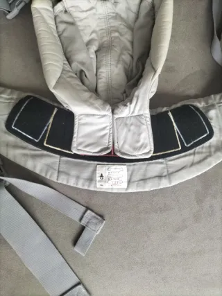 Mochila Ergobaby Porteo Gris