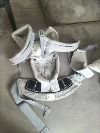 Mochila Ergobaby Porteo Gris