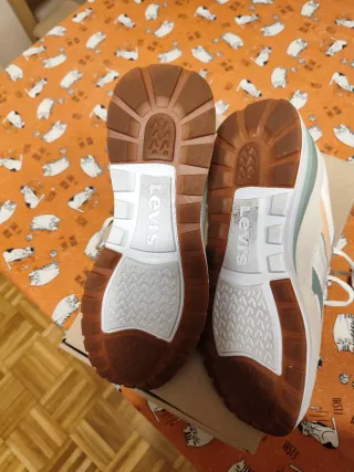 Zapatillas Levi's Talla 41 Beige/Verde