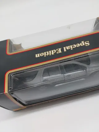 Maisto Mercedes Benz ML 320 1:18