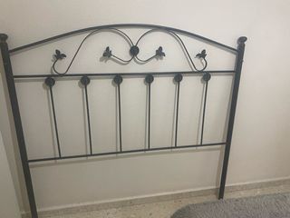 Cabecero de forja negro de 1,35