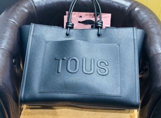 Lote Bolso shopper Tous y bolso DKNY negro