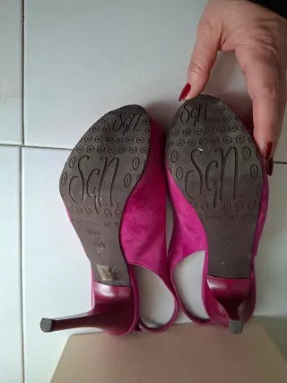 Scarpe con tacco fucsia
