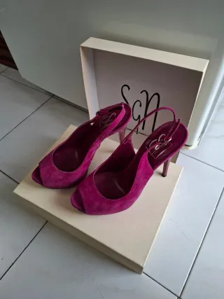 Scarpe con tacco fucsia