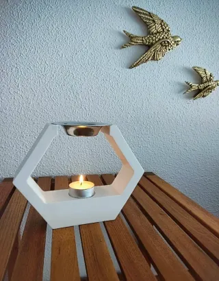 Quemador de esencias hexagonal blanco