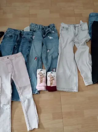 Pantalones vaqueros niña 5/6 años son de zara
