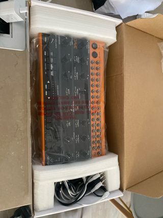 Behringer Crave Sintetizador Analógico