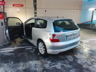 Honda Civic 2005 Cambio por moto de Cross o 600 r