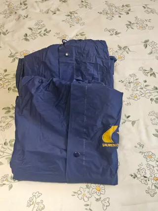 Chubasqueros azul con logo