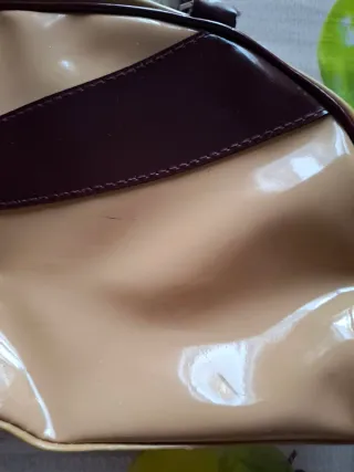 Borsetta vintage lucida anni 90 beige/ bordeaux