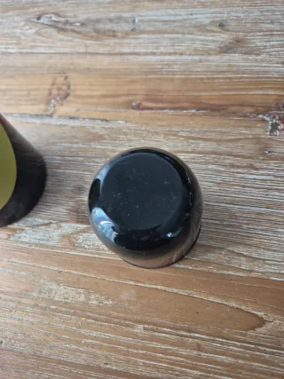 Termo Pluto TV Negro y Amarillo