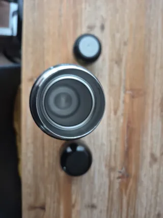 Termo Pluto TV Negro y Amarillo