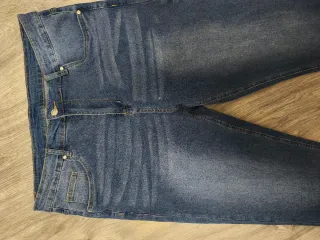 Pantalón vaquero azul