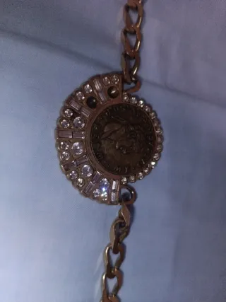 Medallón antiguo moneda romana con circonitas