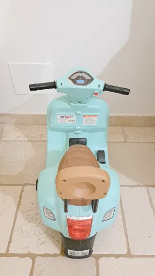 Piaggio Mini Vespa GTS Elettrica Azzurro