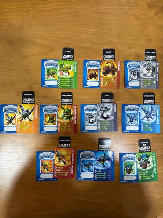 Cartas Skylanders con pegatina y código
