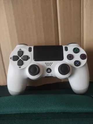 NUEVO MANDO PS4 BLANCO