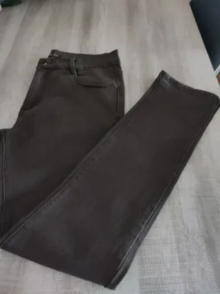 Pantalón tejano marrón