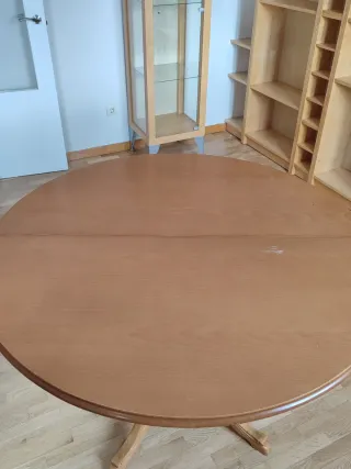 Mesa redonda extensible de madera