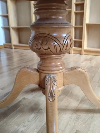 Mesa redonda extensible de madera