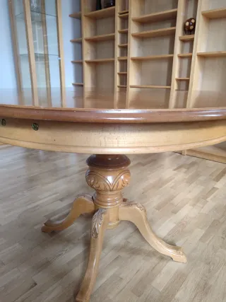 Mesa redonda extensible de madera