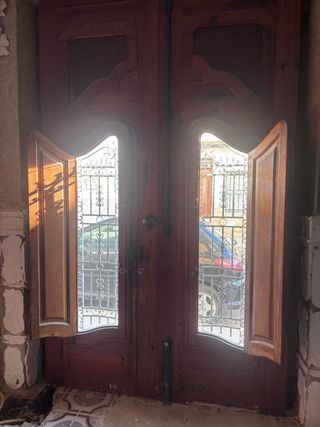 Puerta de madera exterior