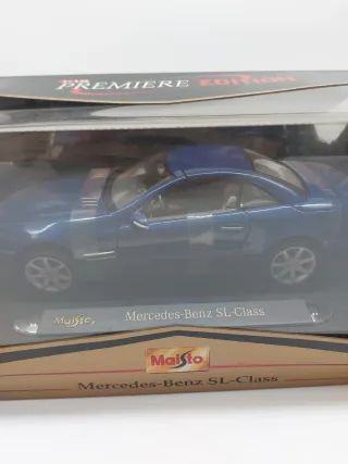 Maisto Mercedes Benz SL Class 1/18