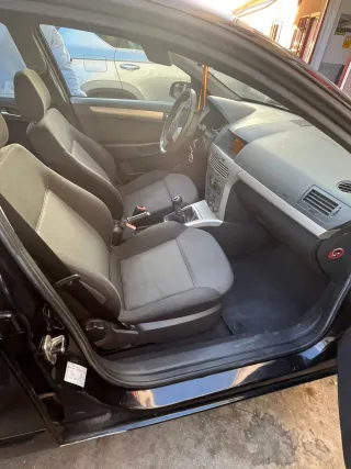 Opel Astra  Astra  2007