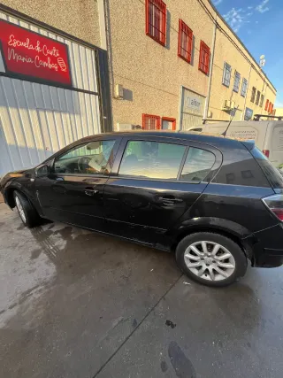Opel Astra  Astra  2007