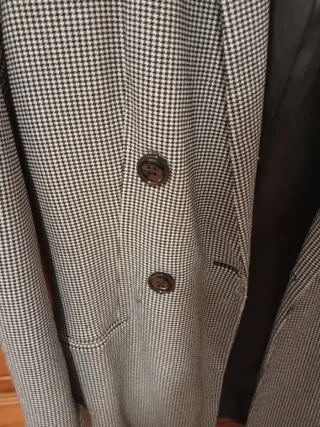 Chaqueta Stradivarius cuadros gris y negro