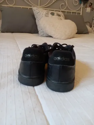 Zapatillas Adidas Negras Talla 36.Originales.