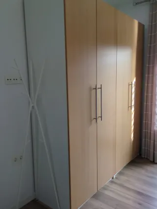 Armario de madera Ikea