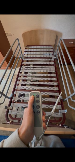 Cama Hospitalaria Eléctrica Articulada