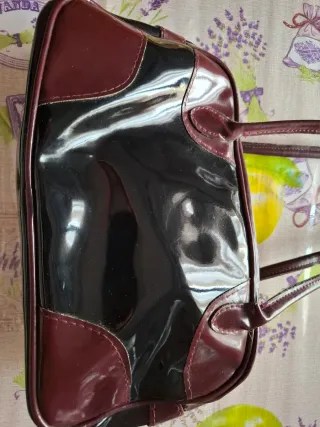 Borsetta lucida vintage anni 90