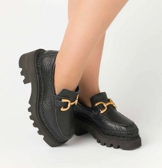 Mocasines Vidorreta negros con detalle dorado