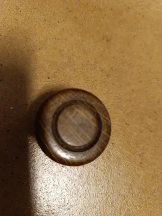 Lote 39 pomos o tiradores de madera